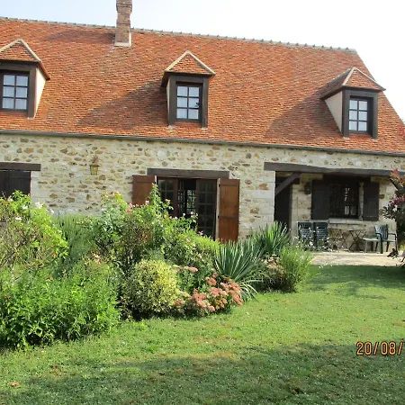 Character House 280 Garden 1500 Villa Beautheil-Saints